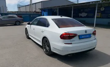 Volkswagen Passat 2017 года за 10 000 000 тг. в Шымкент фото 4