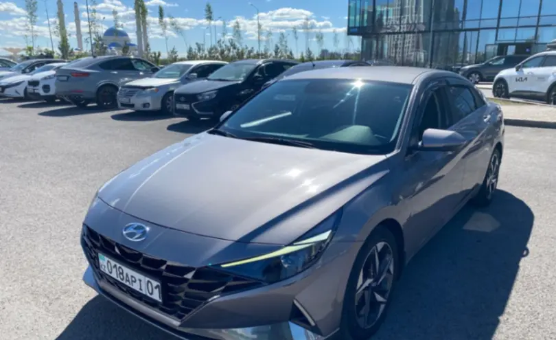 Hyundai Elantra 2021 года за 10 000 000 тг. в Астана