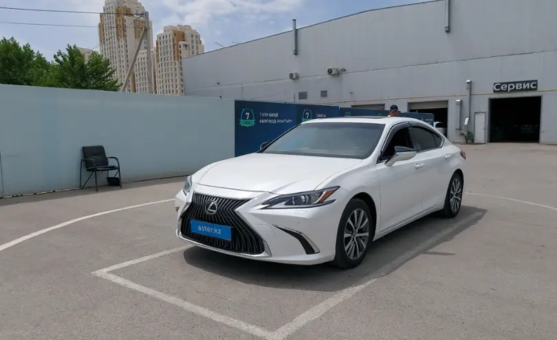 Lexus ES 2018 года за 20 000 000 тг. в Шымкент