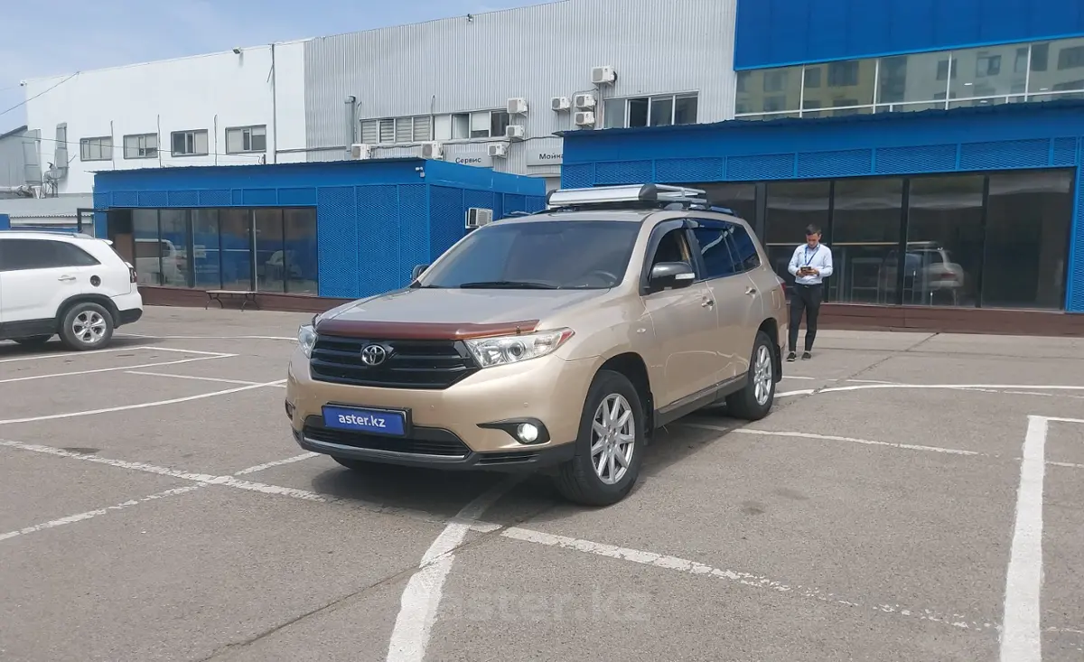 Toyota Highlander 2013 года за 12 500 000 тг. в Алматы