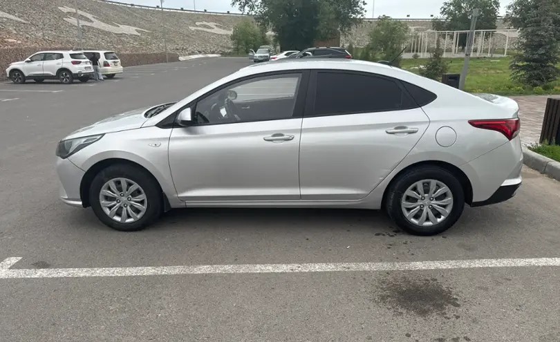 Hyundai Accent 2021 года за 5 900 000 тг. в Алматы