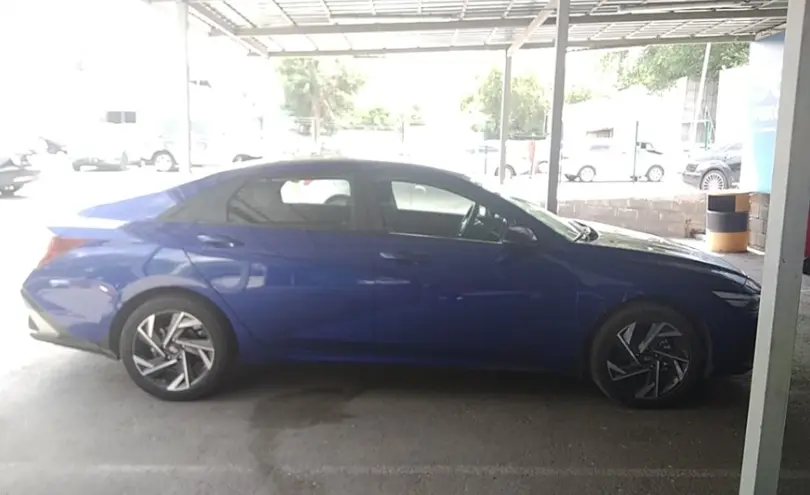 Hyundai Elantra 2023 года за 9 800 000 тг. в Алматы фото 4