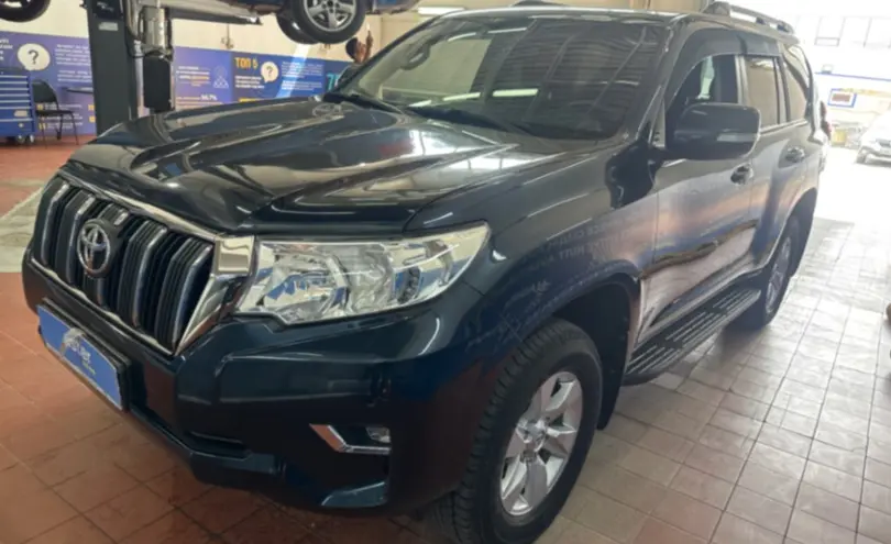 Toyota Land Cruiser Prado 2018 года за 22 000 000 тг. в Астана