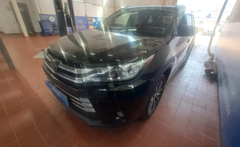 Toyota Highlander 2018 года за 20 000 000 тг. в Астана