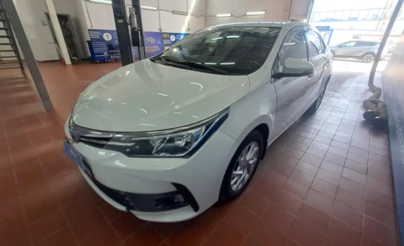 Toyota Corolla 2018 года за 8 000 000 тг. в Астана