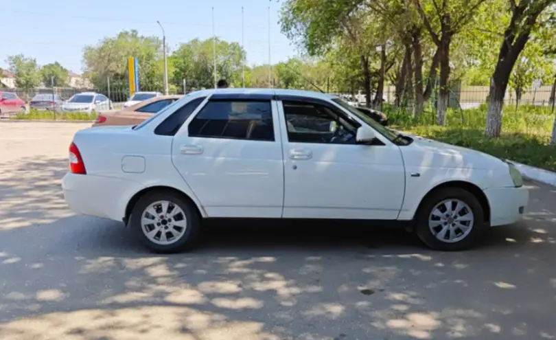 LADA (ВАЗ) Priora 2013 года за 2 500 000 тг. в Актобе фото 4