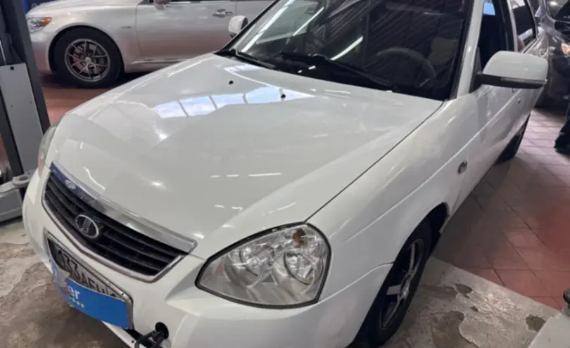 LADA (ВАЗ) Priora 2013 года за 2 000 000 тг. в Астана