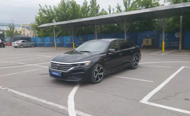 Volkswagen Passat 2020 года за 11 200 000 тг. в Алматы