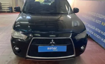 Mitsubishi Outlander 2010 года за 6 000 000 тг. в Астана фото 2
