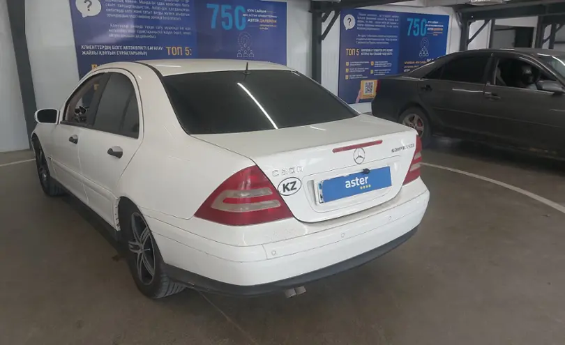 Mercedes-Benz C-Класс 2006 года за 4 000 000 тг. в Астана фото 4