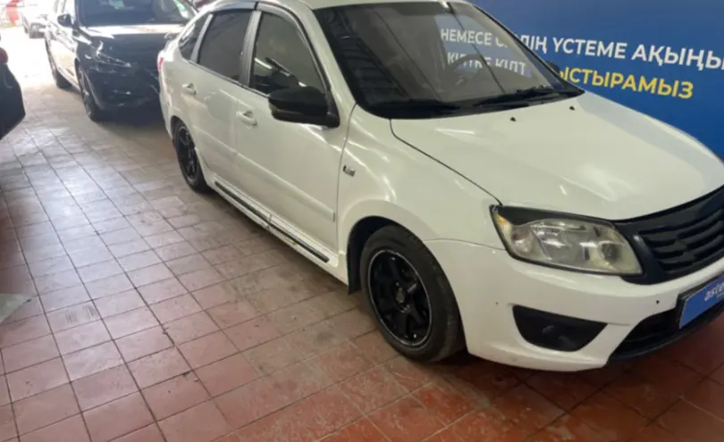LADA (ВАЗ) Granta 2015 года за 2 600 000 тг. в Астана фото 3
