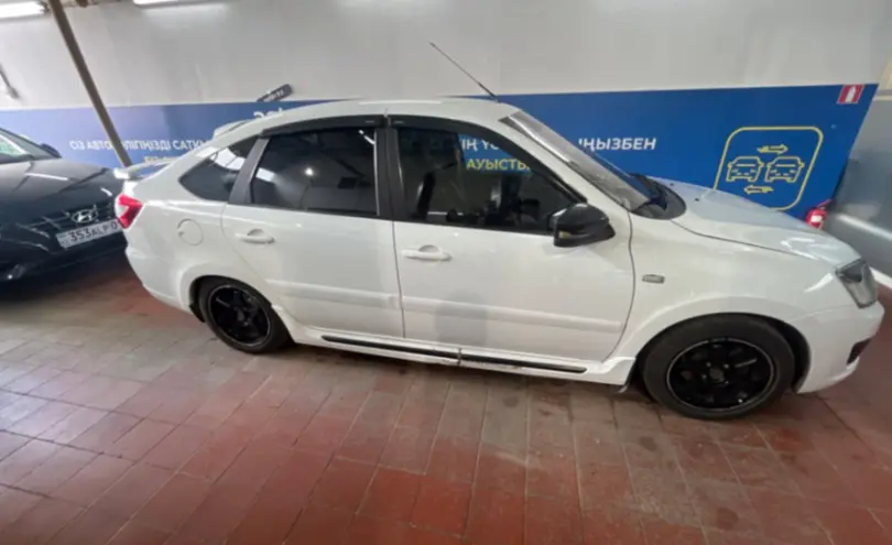 LADA (ВАЗ) Granta 2015 года за 2 600 000 тг. в Астана фото 4