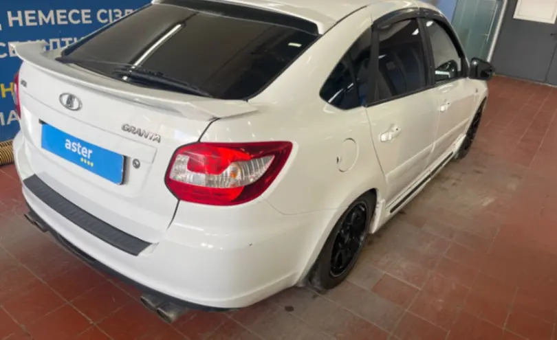 LADA (ВАЗ) Granta 2015 года за 2 600 000 тг. в Астана
