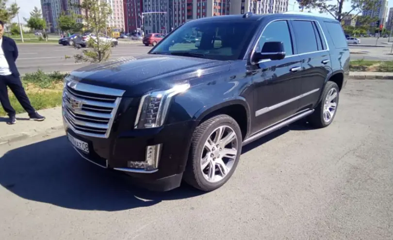 Cadillac Escalade 2018 года за 25 000 000 тг. в Астана