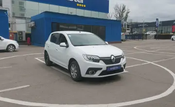 Renault Sandero 2020 года за 4 000 000 тг. в Алматы фото 2