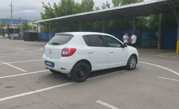 Renault Sandero 2020 года за 4 000 000 тг. в Алматы фото 3