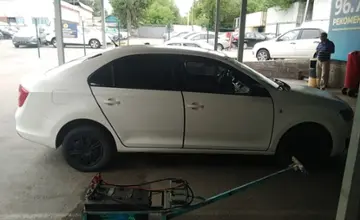 Skoda Rapid 2013 года за 3 500 000 тг. в Алматы фото 4