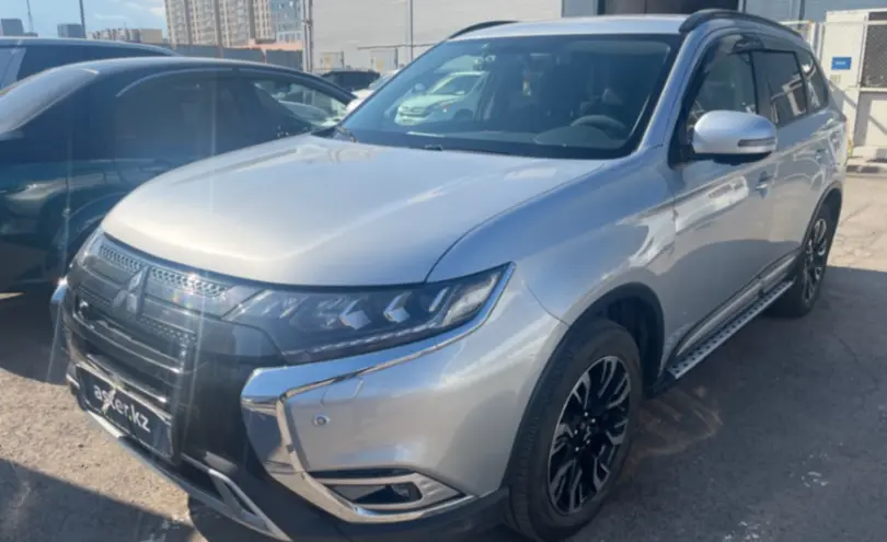 Mitsubishi Outlander 2021 года за 12 000 000 тг. в Астана