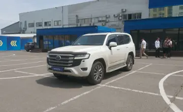 Toyota Land Cruiser 2023 года за 50 000 000 тг. в Алматы фото 1