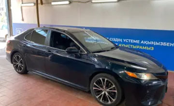 Toyota Camry 2018 года за 11 500 000 тг. в Астана фото 4