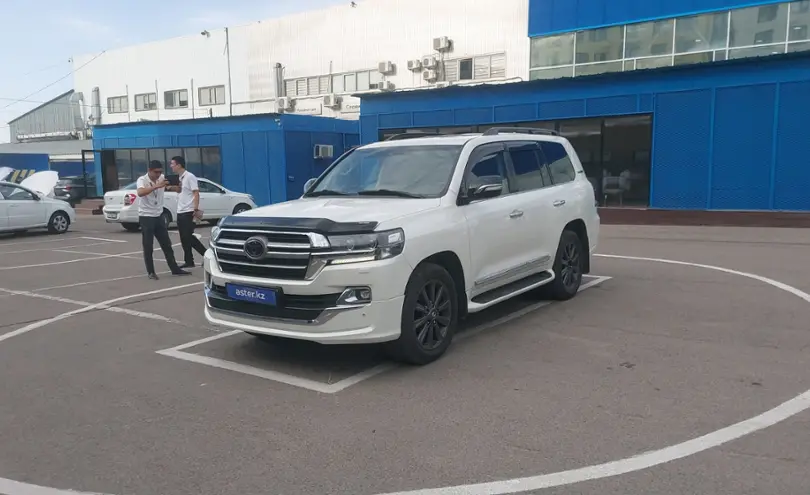 Toyota Land Cruiser 2016 года за 36 000 000 тг. в Алматы