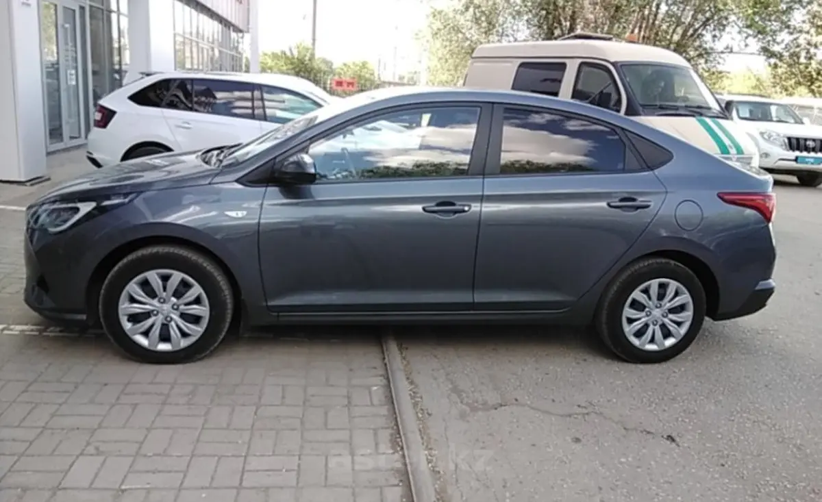 Hyundai Solaris 2021