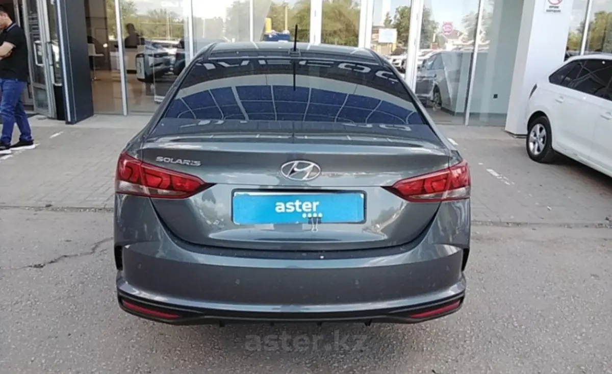 Hyundai Solaris 2021