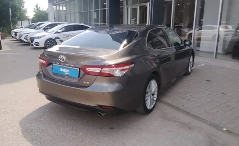 Toyota Camry 2018 года за 12 000 000 тг. в Актобе фото 5