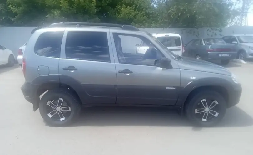 Chevrolet Niva 2015 года за 4 500 000 тг. в Уральск фото 4