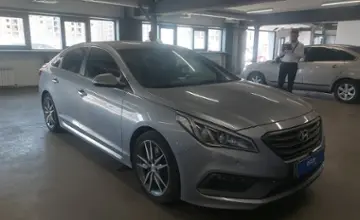 Hyundai Sonata 2015 года за 9 000 000 тг. в Астана фото 2
