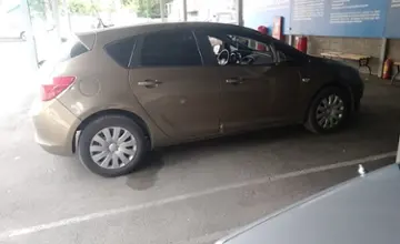 Opel Astra 2013 года за 4 000 000 тг. в Алматы фото 4