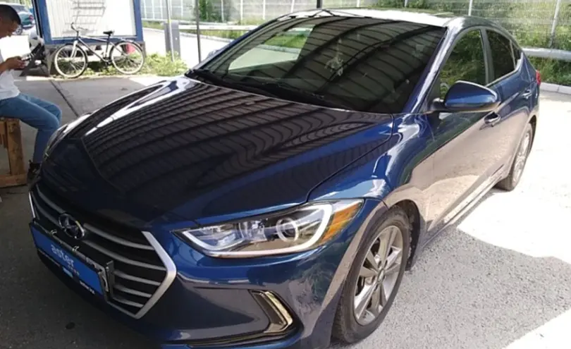 Hyundai Elantra 2018 года за 8 000 000 тг. в Усть-Каменогорск