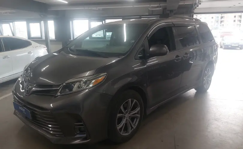 Toyota Sienna 2020 года за 15 000 000 тг. в Астана