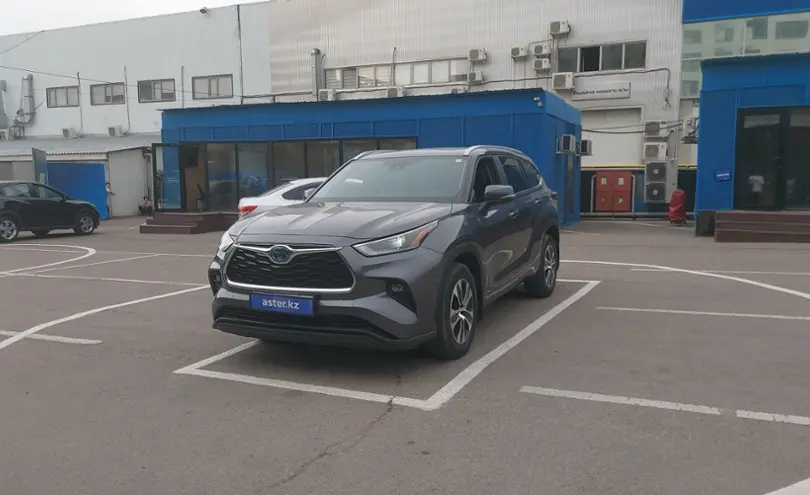 Toyota Highlander 2023 года за 23 000 000 тг. в Алматы