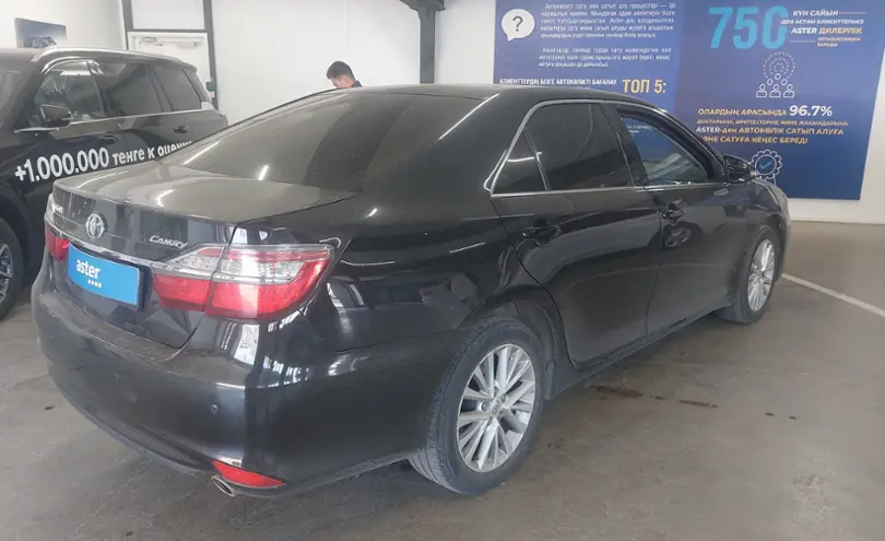 Toyota Camry 2015 года за 11 000 000 тг. в Астана фото 3
