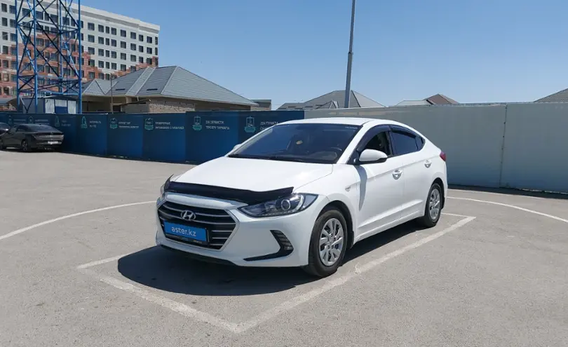 Hyundai Elantra 2018 года за 6 800 000 тг. в Шымкент
