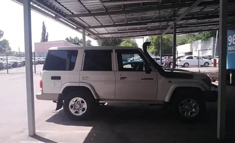 Toyota Land Cruiser 2010 года за 18 500 000 тг. в Алматы фото 4
