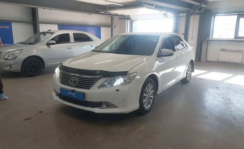 Toyota Camry 2013 года за 9 000 000 тг. в Астана