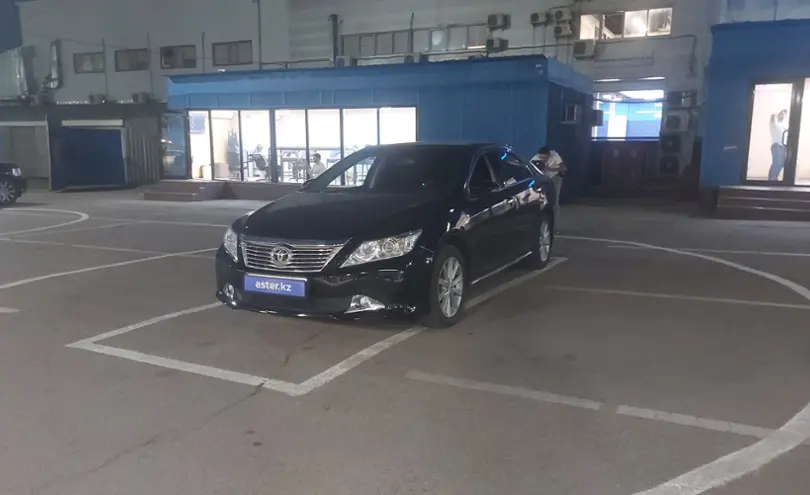 Toyota Camry 2014 года за 8 000 000 тг. в Алматы