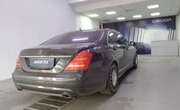 Mercedes-Benz S-Класс 2006 года за 7 500 000 тг. в Павлодар