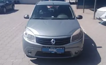 Renault Sandero 2010 года за 3 000 000 тг. в Караганда фото 2