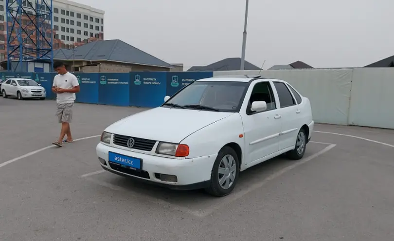 Volkswagen Polo 1999 года за 700 000 тг. в Шымкент