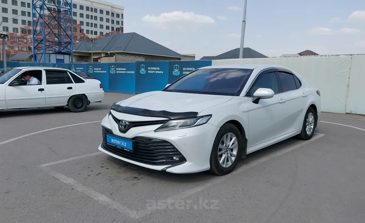 Toyota Camry 2018 года за 12 000 000 тг. в Шымкент
