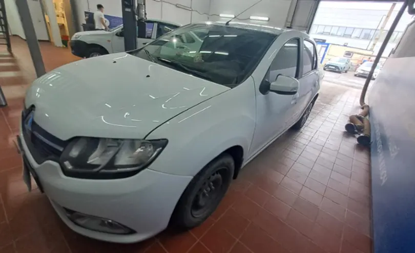 Renault Logan 2015 года за 3 000 000 тг. в Астана