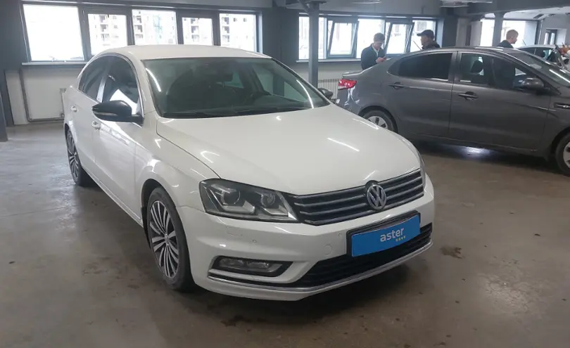 Volkswagen Passat 2014 года за 7 400 000 тг. в Астана фото 2