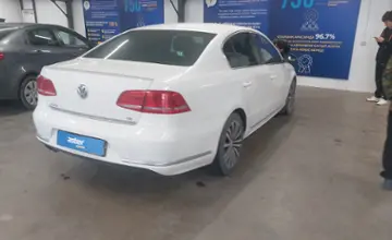 Volkswagen Passat 2014 года за 7 400 000 тг. в Астана фото 3