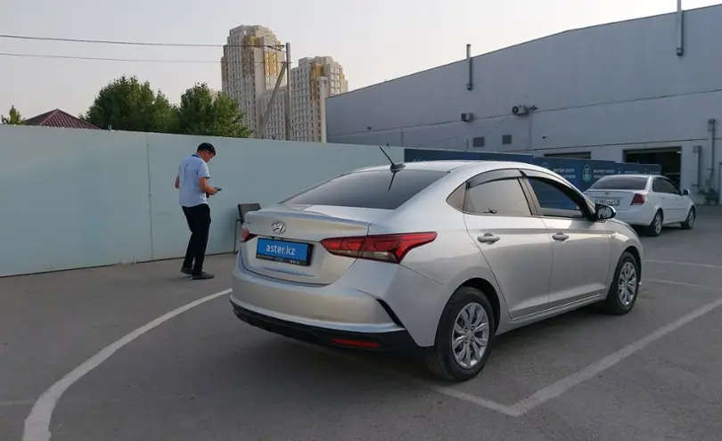 Hyundai Solaris 2021 года за 8 000 000 тг. в Шымкент фото 3