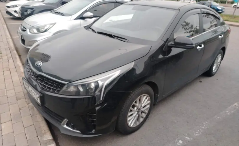 Kia Rio 2021 года за 7 500 000 тг. в Астана