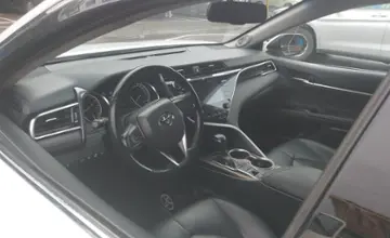 Toyota Camry 2018 года за 13 500 000 тг. в Алматы фото 5