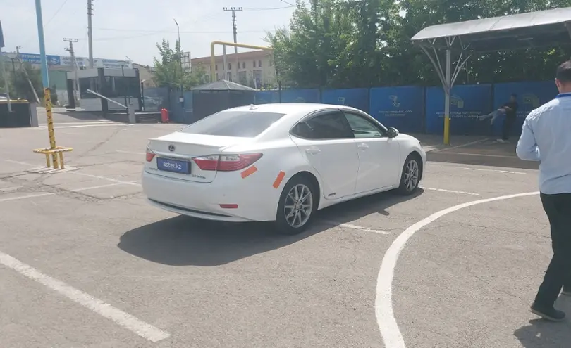 Lexus ES 2013 года за 11 000 000 тг. в Алматы фото 3
